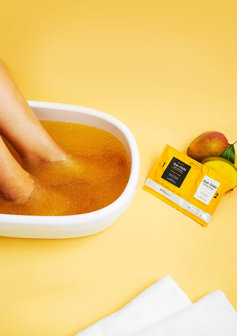 Feet soaking in Gel-Ohh! Jelly Spa Mango Tango